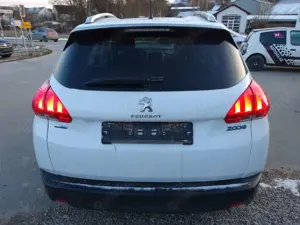 Peugeot 2008 Active/Euro 6/PANO Bild 3