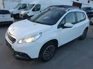 Peugeot 2008 Active/Euro 6/PANO Bild 5