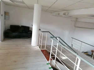 Stylisches Ladengeschäft als Nagelstudio Fusspflege auf 3 Ebenen in Rastatt  Bild 2