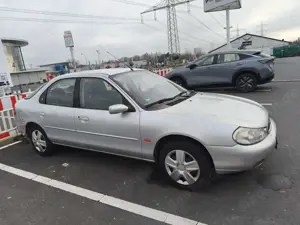 Ford Mondeo Mondeo 16V Ghia