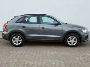 Audi Q3 XENON AHZV NAVI Sitzheizung PDC v/h Bluetooth Bild 2