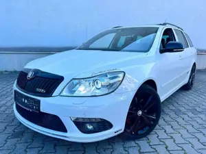 Skoda Octavia Combi RS|XENON|LEDER|SHZ|SD|18"|PDC|TEMP