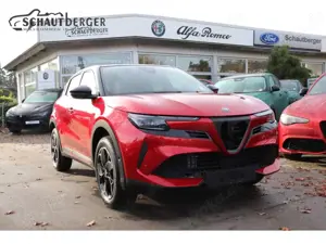 Alfa Romeo Junior Ibrida 1.2 VGT 48V-Hybrid Speciale Navi Massagesit