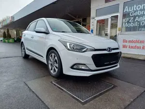 Hyundai i20 blue Style