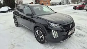 Peugeot 2008 Hybrid 145 e-DSC Allure Bild 3