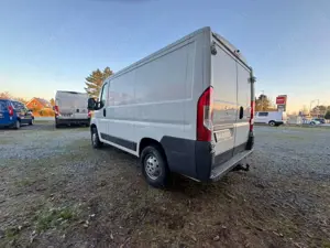 Peugeot Boxer HDi 330 L1H1 Pro Bild 4