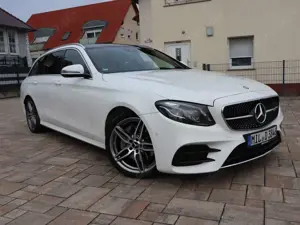 Mercedes-Benz E 220 d T 9G-TRONIC AMG Line Bild 2