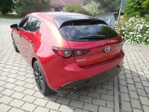 Mazda 3 2.5 e-SKYACTIV G 140PS NAGISA BOSE-Sound, LED-Sche Bild 3