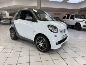 smart forTwo Brabus Cabrio *Xclusive*JBL*Kamera*Media* Bild 3