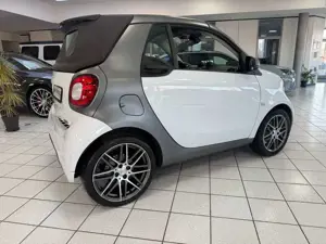 smart forTwo Brabus Cabrio *Xclusive*JBL*Kamera*Media* Bild 4