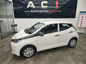 Toyota Aygo 1.0 KAT x 8 Fach Bereifung, HU 11.2027 Bild 4