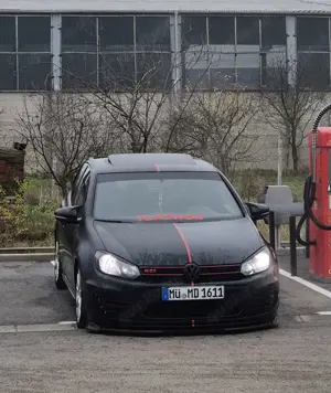 Volkswagen Golf GTI 2.0 GTI Bild 3