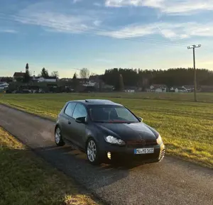 Volkswagen Golf GTI 2.0 GTI Bild 5