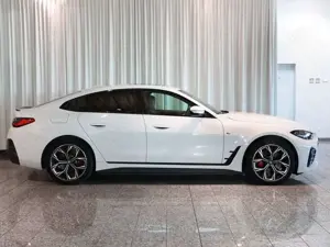 BMW i4 eDrive35 Gran Coupé M Sport 19Zoll AHK HarmKar Las Bild 2