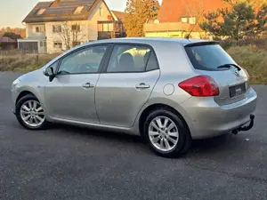 Toyota Auris 1.6 Executive AUTOMATIK+XENON+KLIMAAUT.+A Bild 3