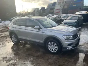 Volkswagen Tiguan Highline 4Motion DIGITAL DSG TÜV 07.2026