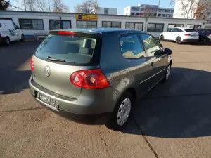 Volkswagen Golf Golf 1.4 FSI Trendline*1HAND*XENON*135 TKM* Bild 5