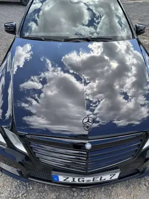 Mercedes-Benz E 220 T CDI DPF BlueEFFICIENCY 7G-TRONIC Avantgarde Bild 3