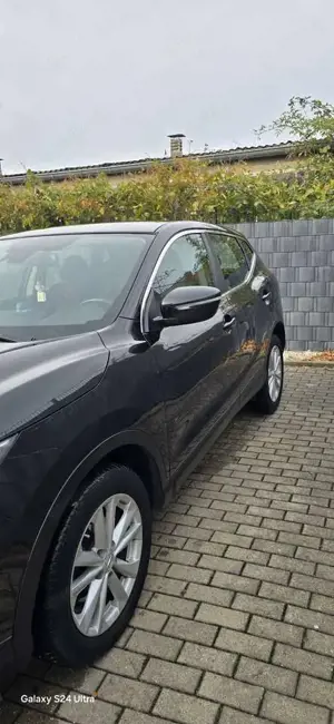 Nissan Qashqai 1.6 dCi Xtronic ACENTA Bild 2