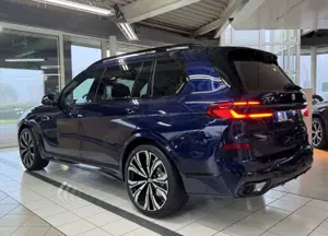 BMW X7 40 d M Sport* Iconic Glow* Massage* Standheiz Bild 5