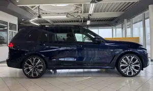 BMW X7 40 d M Sport* Iconic Glow* Massage* Standheiz Bild 4