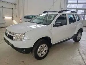 Dacia Duster 1.6 Laureate 4x2! Standheiz.! TÜV neu!