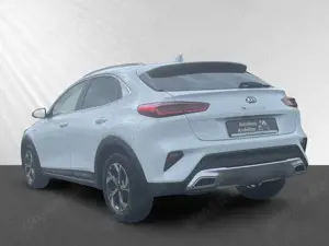 Kia XCeed Kia XCeed 1.6 CRDi Spirit+LANE+PDC+CAM+KLIMAAT+ Bild 4