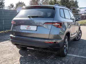 Skoda Karoq 1.5 TSI Selection PDC NAVI AHK ACC LED Bild 3