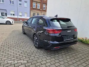 Kia Ceed SW / cee'd SW 1,5 T-GDI DCT7 Spin Bild 4