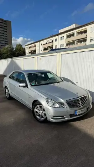 Mercedes-Benz E 200 BlueEFFICIENCY Elegance