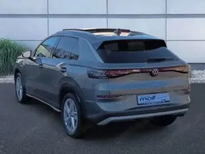 Volkswagen T-Roc Style 1.5 eTSI 150 PS DSG, Pano, Navi.. Bild 3