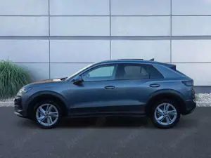 Volkswagen T-Roc Style 1.5 eTSI 150 PS DSG, Pano, Navi.. Bild 2