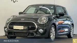 MINI Cooper JCW-Paket Navi PDC SHZ KlimaA 17" LM