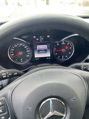 Mercedes-Benz 220 Bild 4