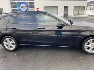 Mercedes-Benz 220 Bild 2