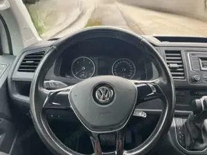 Volkswagen T6 Multivan Multivan DSG Kurz Trendline Bild 5