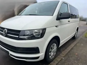 Volkswagen T6 Multivan Multivan DSG Kurz Trendline Bild 2