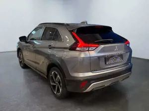 Mitsubishi Eclipse Cross Plus 2.4 MIVEC PHEV TEMP NAVI PDC Bild 3