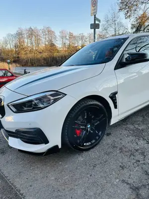 BMW 118 118 i Advantage Bild 4