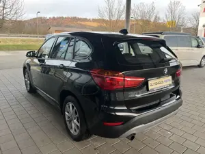 BMW X1 sDrive 18 i 18i 100 kW (136 PS), Autom. 7-Gang,... Bild 4