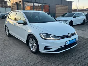 Volkswagen Golf VII 1.5TSI Standheizung Kamera LED SH