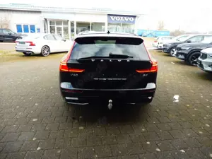 Volvo V60 Kombi Plus Dark Bild 4