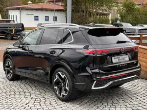 Volkswagen Tiguan 1.5 eTSI DSG R-Line Alu 19" AHK 4-Jahre Garantie Bild 2