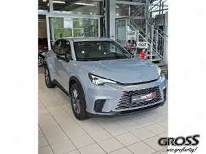 Lexus LBX FWD // Komfortpaket // Technik StandHZG Navi Digit Bild 4