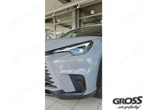 Lexus LBX FWD // Komfortpaket // Technik StandHZG Navi Digit Bild 3