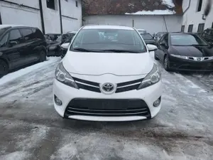 Toyota Verso Verso 2.0 D-4D 7-Sitzer Life