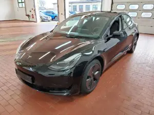 Tesla Model 3 RWD Kamera*Pano*LED*Leder*Wärmepumpe