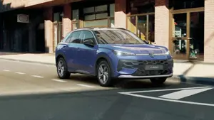 Volkswagen T-Roc Life 1.5 eTSI SITZHZ+ACC+PDC+RFK+CARPLAY Klima Bild 2