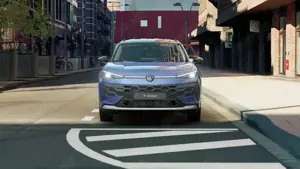 Volkswagen T-Roc Life 1.5 eTSI SITZHZ+ACC+PDC+RFK+CARPLAY Klima Bild 4