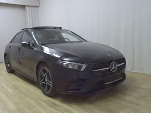 Mercedes-Benz A 180 Lim. d AMG-Line Navi LED Panorama Sound Bild 3